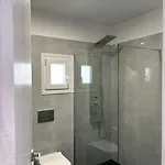 Minimal Grey Pool-front In Apartmán