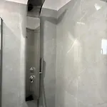 Apartmán Minimal Grey Pool-front In *
