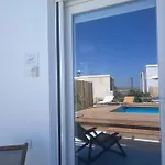Minimal Grey Pool-front In Apartmán