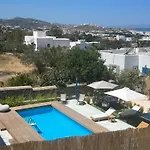 Minimal Grey Pool-front In *