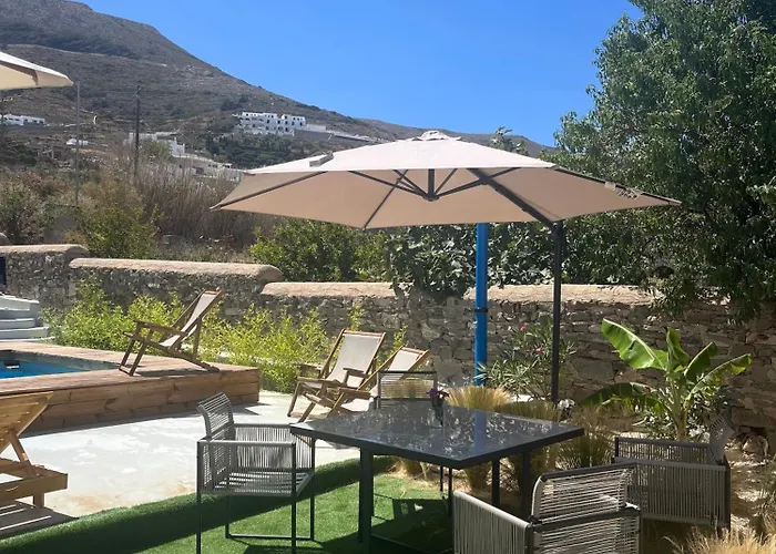 Minimal Grey Pool-front In *